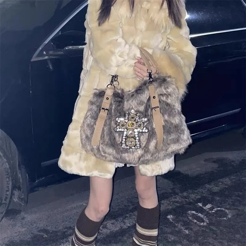 Regal Fur Tote – Faux Fur Handbag