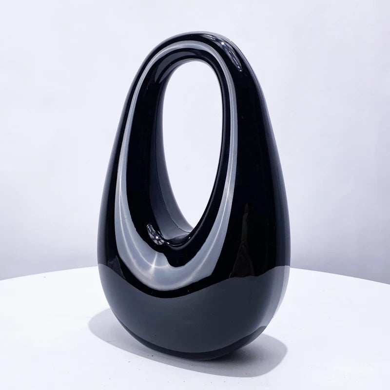 Sleek Oval Chain Bag – Modern Black Gloss Handbag
