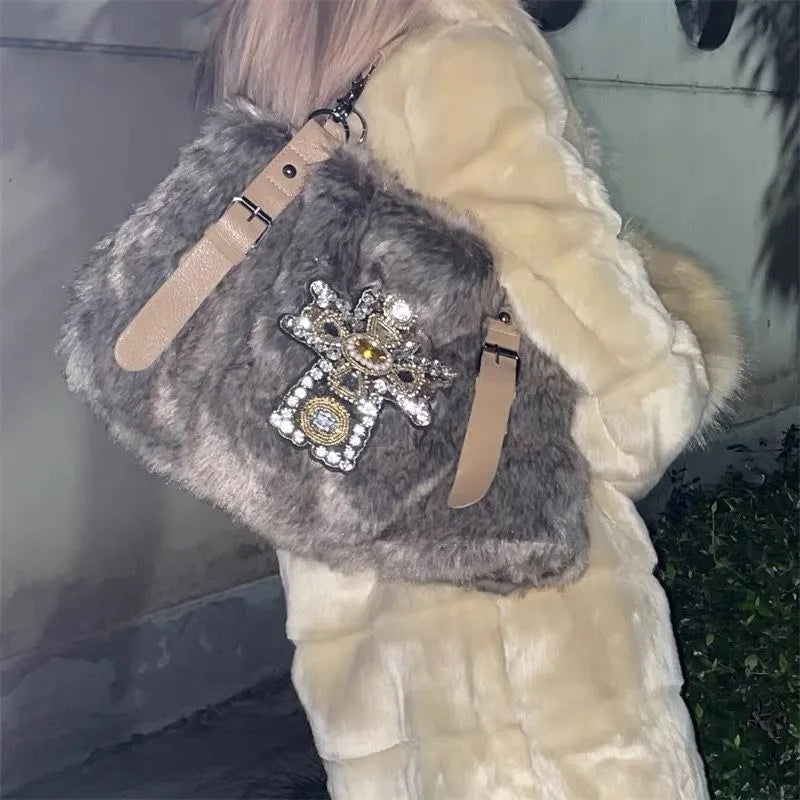 Regal Fur Tote – Faux Fur Handbag