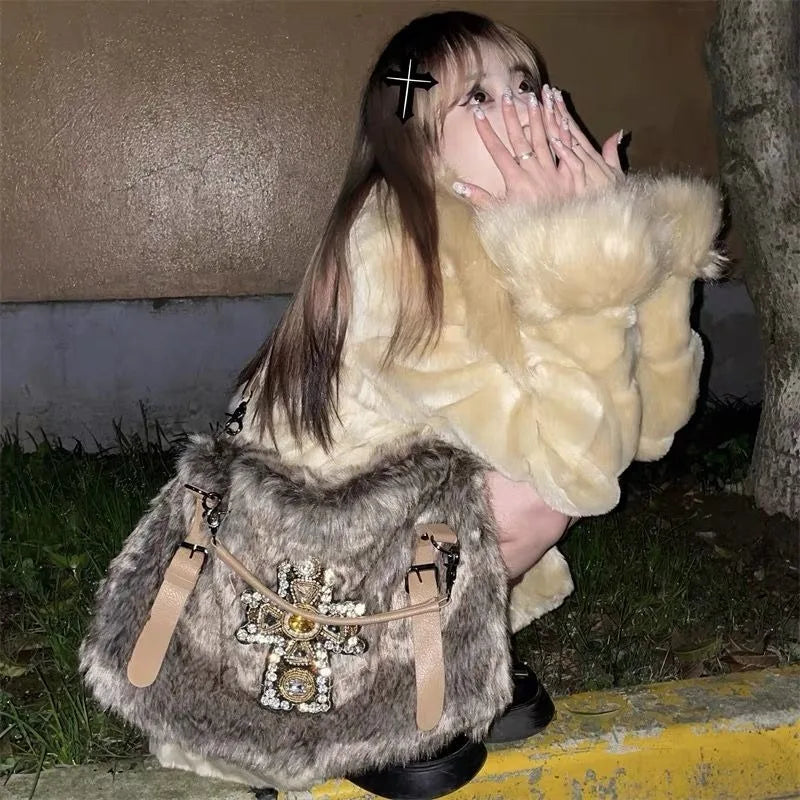 Regal Fur Tote – Faux Fur Handbag