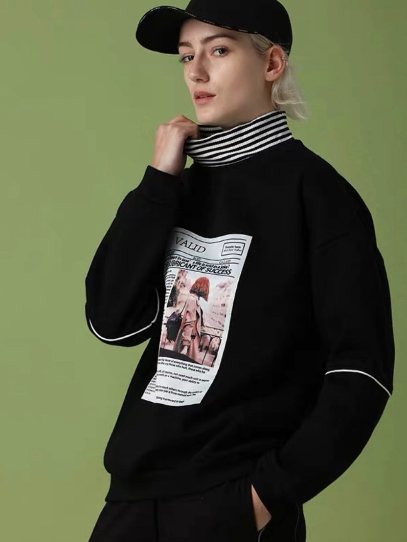 MAGAZINE PRINT CREWNECK